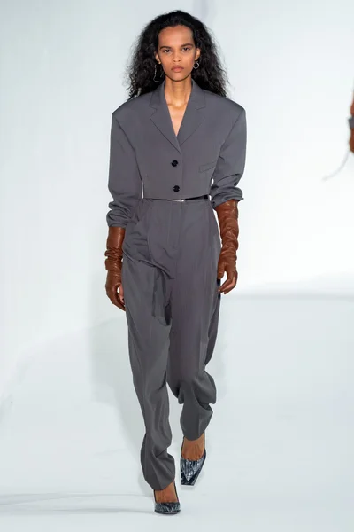 Look 12